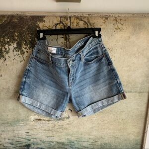 Gap Sexy Boyfriend Denim Shorts